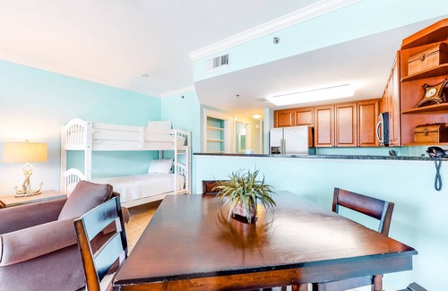 Fort Walton Beach Condo | 2nd Floor Welcoming Condo At Waterscape 490 Feet Of Private Beach