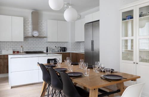 Toolo Apartment | 2ndhomes Luxurious 144 m2 Stylish 3 Bedroom Center Apartment