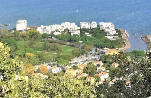 Mandelieu-la-Napoule Beach Apartment | 2p19 Beau Deux Pièces Lumineux