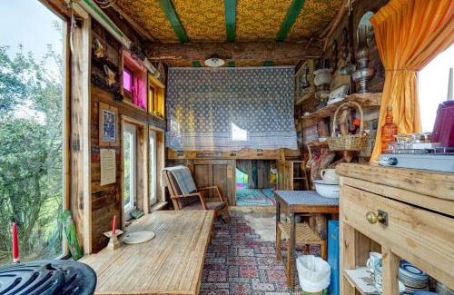 Scarborough House | 2x Double Bed - Glamping Wagon Dalby Forest