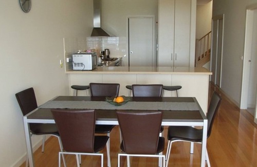 Newhaven Apartment | 3/11 Cleeland Street, Newhaven