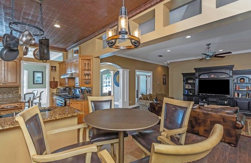 Forest Hills House | 3/2 Home w/Pool Oasis and Golf Course View!