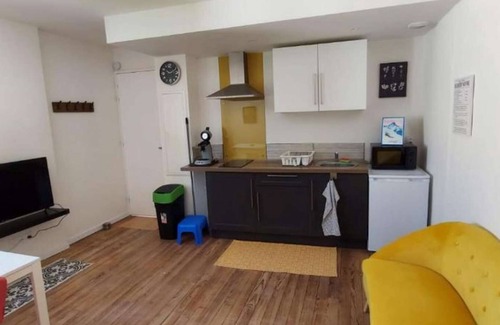 Lourdes Apartment | 3-2 T1 Bis Cosy near train station