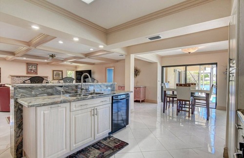 Deerfield Beach House | 3/3 LAKEFRONT HOUSE w/HEATED POOL, GOLF CLUB, PICKLEBALL, TENNIS, NEAR BEACH
