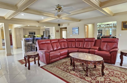 Deerfield Beach House | 3/3 LAKEFRONT HOUSE w/HEATED POOL, GOLF CLUB, PICKLEBALL, TENNIS, NEAR BEACH