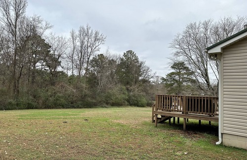 Scottsboro House | 3-5 mins from Goose Pond boat ramps, clean, inviting and many 5 star reviews!
