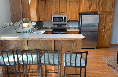 Coral Cottage | 3-BD, 2 Bth, Lake Front cottage, Beach, dock, Fire Pit, Hot Tub in 2025