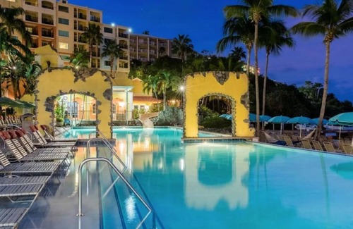 Estate Bakkero Condo | 3 BD/3 BA Beachfront Condo Marriott Frenchman's Cove St Thomas - SLEEPS 12!