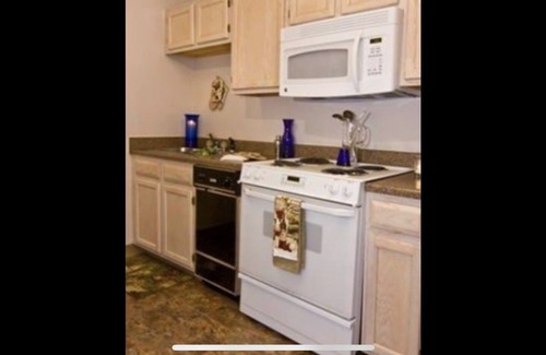 French Quarter Condo | 3 BD ROOM 2 minutes walk to French Quarter and bourbon st