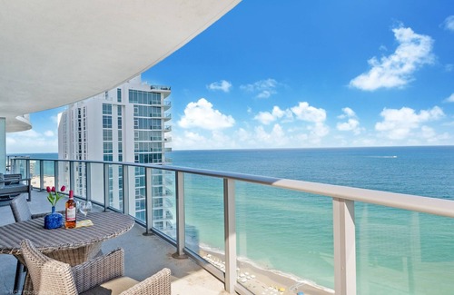 Hollywood South Central Beach Apartment | 3 BDR Ocean Front Jewel at 4111 S. Ocean