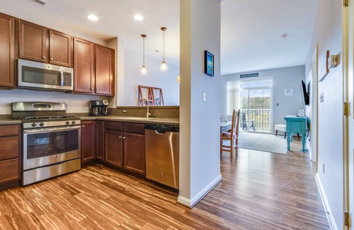 The Glade Condo | 3-bdrm condo in Rehoboth Beach: close to beach & outlets, fitness room, pool.