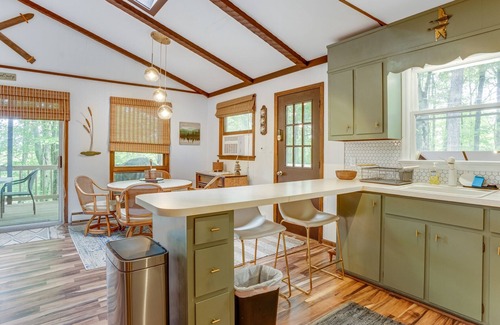 Locust Lake Village Ski Chalet | 3 Bdrm Mid-Century Mountain House On The Ski Hill