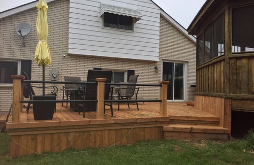 Plympton-Wyoming House | 3 Bed 2 bath ~ Bluepoint Home on Lake Huron. 20 mins to Sarnia & Bridge to USA