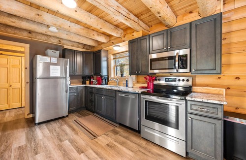 Sister Bay Cabin | 3 bed 2 bath log cabin w/firepit in Sister Bay, WI