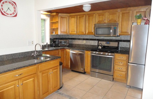 Birch Hill House | 3 Bed – 2 Bath Rental House in the heart of the Mount Washington Valley!