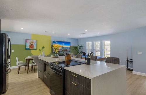 Bradenton House | 3 Bed 2 Bath Tropical Relaxation with Private Pool & Game Room, Local Beaches