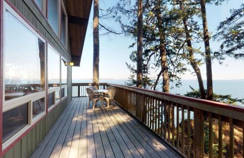 Olga House | 3 Bed 2 Bath Vacation home in Eastsound