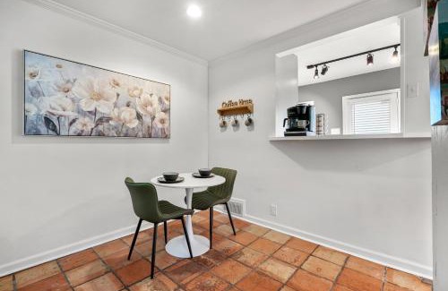 Lindridge-Martin Manor Villa | 3-Bed 2&half-Bath Pet Friendly Atlanta Buckhead Home