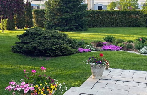 Saint-Placide House | 3-bed 2- living room front Lake luxury house in Saint-Placide 45 minute Montréal