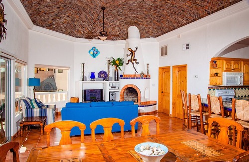 Las Conchas House | 3 Bed 3 Bath Casa del Sol By FMI Rentals
