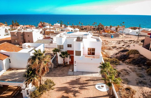 Las Conchas House | 3 Bed 3 Bath Casa del Sol By FMI Rentals