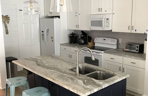 Mexico Beach House | 3 Bed/3 Bath ~ beachside HWY 98, 1/2 block To Beach Access W/Pool Sea Goddess