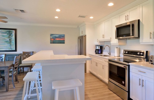 Meadows Condo | 3 Bed 3 Bath Condo @ Bayfront Suites - NO CLEANING FEE (Non-Waterfront)
