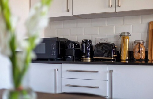 Hackney Apartment | 3 Bed 3 Bathrooms Modern Bright Flat, Hackney