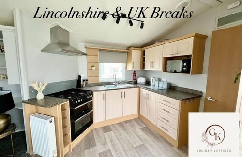 Mablethorpe Cabin | 3 bed-7 berth-Mablethorpe-Wifi-Pet friendly