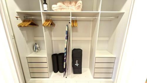 Watson Apartment | 3-Bed Apartment in Holiday Style Resort with Pool