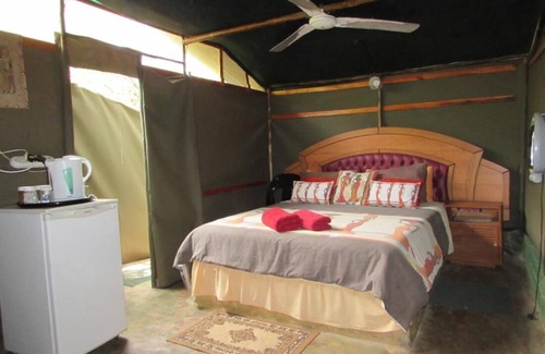 Thorny Bush Game Reserve Cabin | 3 bed bush-tent under 3 trees, for couple plus chaperone Free lion hyena sounds
