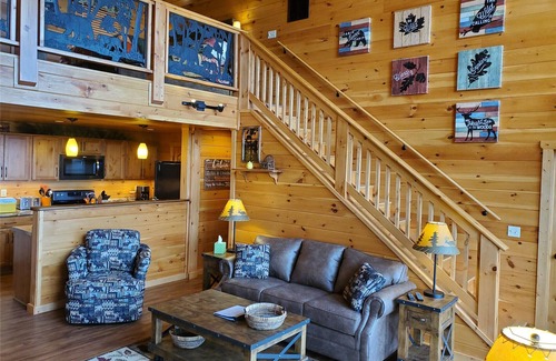 Sevierville Cabin | 3 Bed Cabin- Hot Tub, Fire Pit, Pool Table. Close to All The Fall Fun!