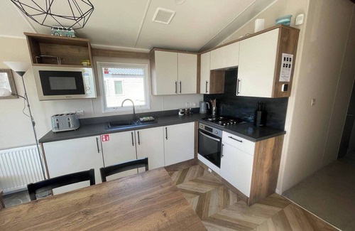 Flookburgh Ski Chalet | 3-Bed Caravan - Haven Lakeland Leisure Park