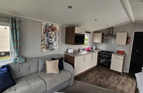 Allhallows House | 3 bed caravan on Haven All Hallows ( Kent Coast )
