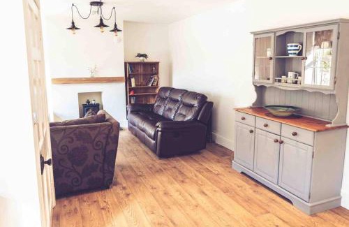 Newton Ferrers House | 3-Bed Cottage-Plymouth-Dog friendly-Sleeps7