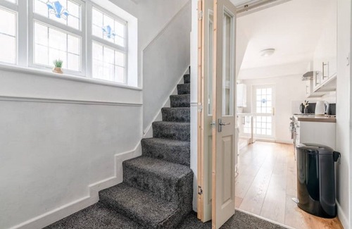 Grays House | 3-Bed House Near Lakeside Mall | Free Parkingnnnnnnnnnnnnnnnnnnnnn