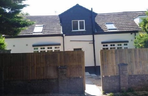 Spalding Cottage | 3 bed house with parking and terrace