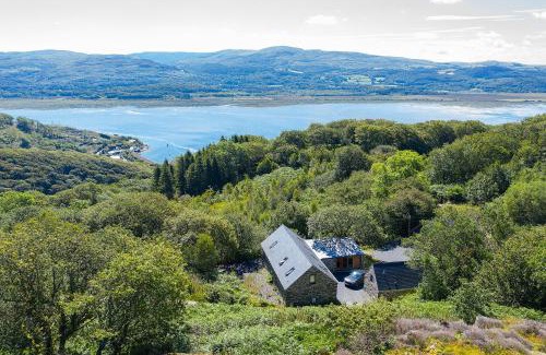 Aberdovey House | 3 Bed in Aberdovey DY033