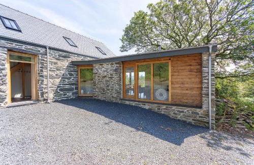 Aberdovey House | 3 Bed in Aberdovey DY033