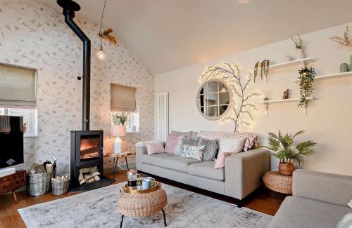Inchbrook House | 3 Bed in Amberley 89898