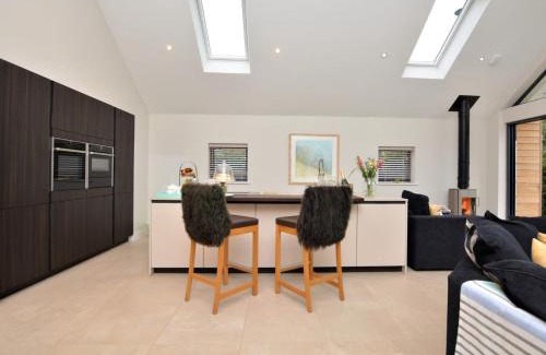 Higher Walton House | 3 Bed in Balderstone 64911