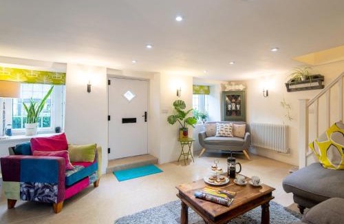 Charmouth House | 3 Bed in Charmouth DC080