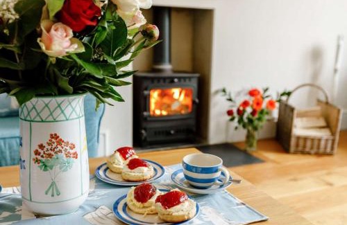 Charmouth House | 3 Bed in Charmouth DC121