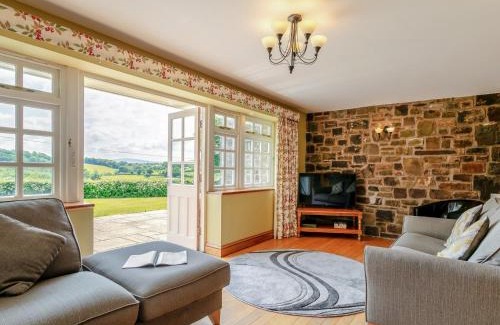 Broadwoodkelly House | 3 Bed in Crediton WAIEC