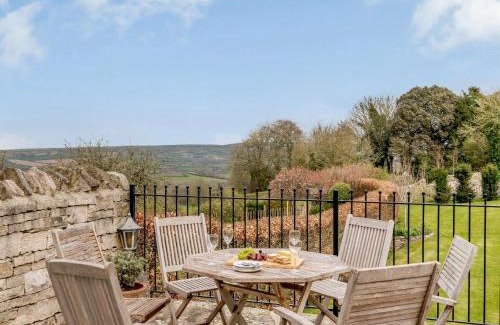Kingston House | 3 Bed in Isle of Purbeck IC027
