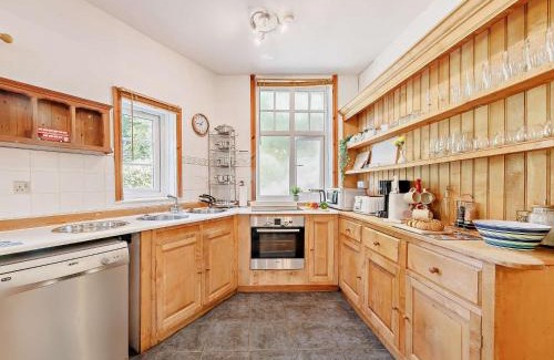 Machynlleth House | 3 Bed in Machynlleth 93080