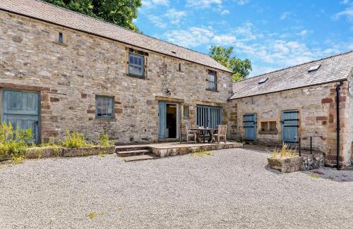 Longnor House | 3 bed in Pilsbury PK663