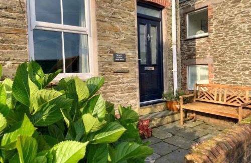 Polruan House | 3 Bed in Polruan 81108