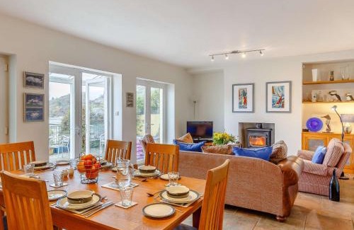 Polruan House | 3 Bed in Polruan PC040