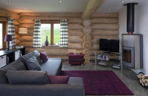 Ripon Cabin | 3 Bed in Thornton Watlass oc-s32783